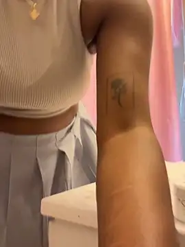 mochamimi online show from April 2026 07:58:02 PM