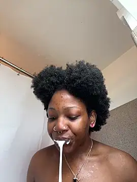 mochamimi online show from March 2026 05:13:01 PM