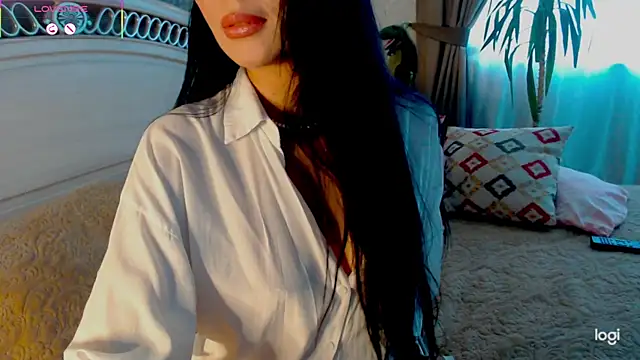 Iam Luna online show from May 2026 12:22:02 PM