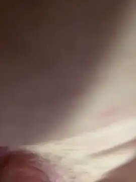 Snapshot of shehandme chatting on February 2026 02:41:02 PM shehandme online show from February 2026 02:41:02 PM