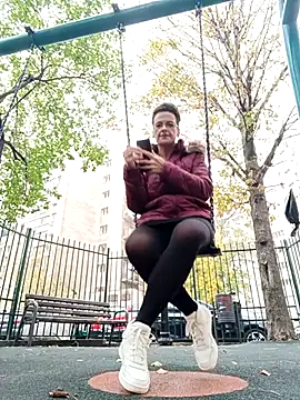 RebeccaNoble online show from November 2025 01:48:01 PM