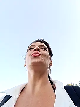 RebeccaNoble online show from September 2025 03:54:01 PM