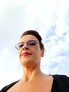 RebeccaNoble online show from September 2025 04:44:01 AM