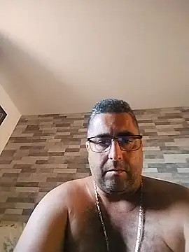ADRIAN ADI40 online show from May 2026 01:09:01 PM