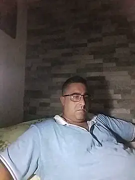 ADRIAN ADI40 online show from May 2026 01:05:01 AM