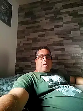 ADRIAN ADI40 online show from March 2026 01:23:02 PM