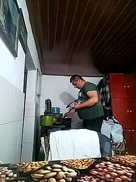 ADRIAN ADI40 online show from March 2026 06:14:02 AM