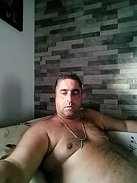 ADRIAN ADI40 online show from October 2025 02:40:01 PM