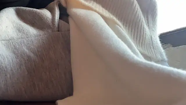 Snapshot of Tw_Zoella chatting on February 2025 08:48:01 AM Tw Zoella online show from February 2025 08:48:01 AM