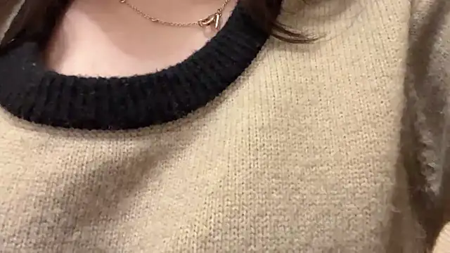 Snapshot of Tw_Zoella chatting on February 2025 07:44:02 AM Tw Zoella online show from February 2025 07:44:02 AM