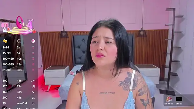 BIANCAROY1 online show from October 2025 06:53:02 PM