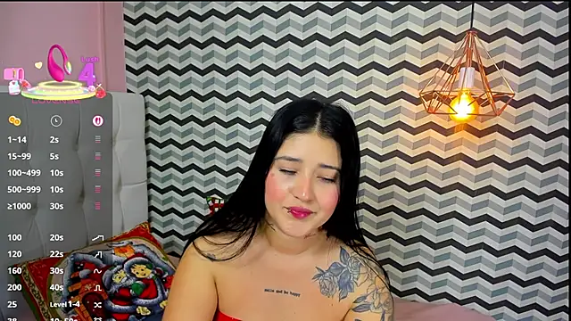 BIANCAROY1 online show from November 2025 06:41:02 PM