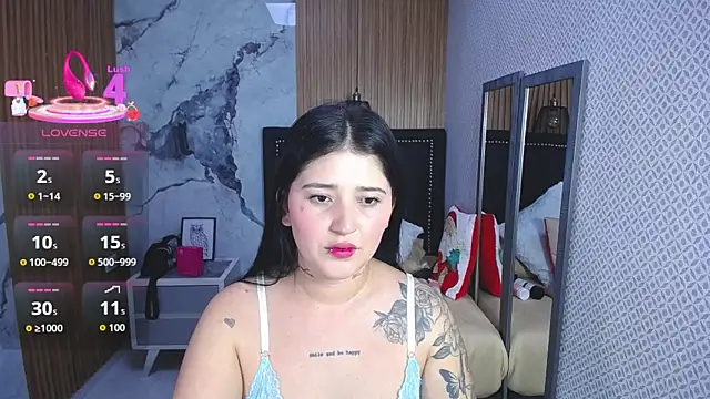 BIANCAROY1 online show from December 2025 07:16:02 PM