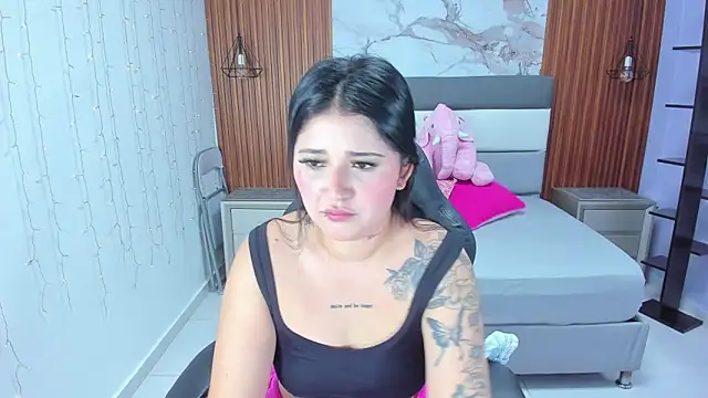 BIANCAROY1 online show from March 2026 03:27:01 PM