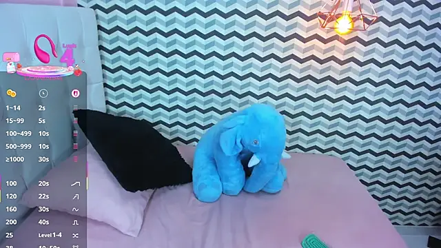 BIANCAROY1 online show from September 2025 06:46:01 PM