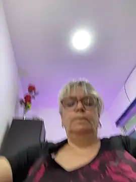 slutgold online show from February 2026 09:48:02 PM