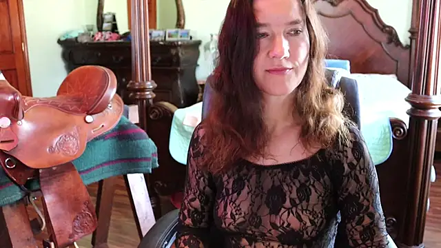 Snapshot of thornburyrose chatting on February 2026 06:39:01 PM thornburyrose online show from February 2026 06:39:01 PM