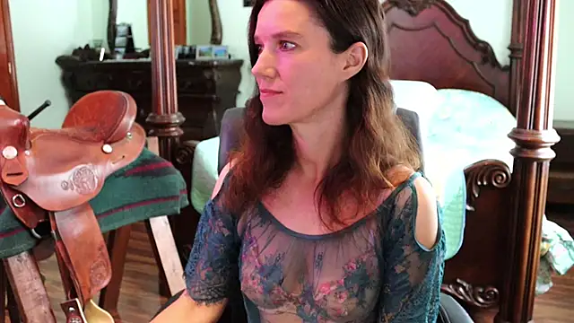 thornburyrose online show from November 2025 07:03:01 PM