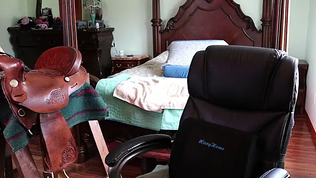 thornburyrose online show from April 2026 05:36:01 PM