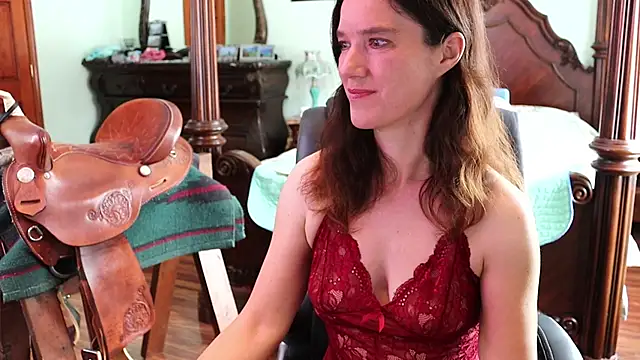 Snapshot of thornburyrose chatting on February 2026 07:00:01 PM thornburyrose online show from February 2026 07:00:01 PM