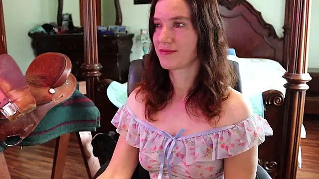 Snapshot of thornburyrose chatting on February 2026 07:02:02 PM thornburyrose online show from February 2026 07:02:02 PM