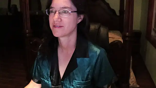 Snapshot of thornburyrose chatting on May 2026 08:20:02 AM thornburyrose online show from May 2026 08:20:02 AM