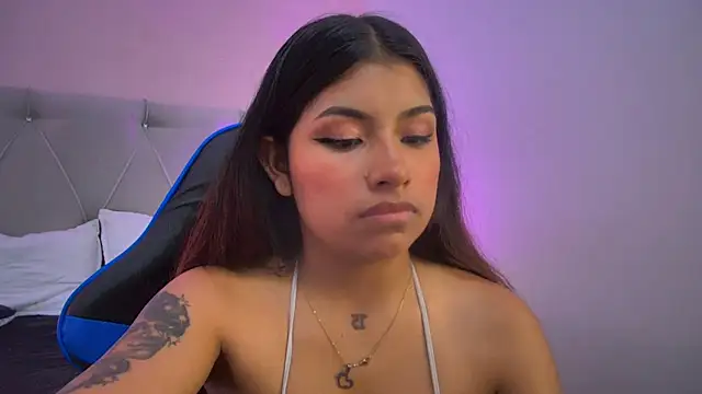 ChantalPetit online show from September 2025 04:23:02 PM