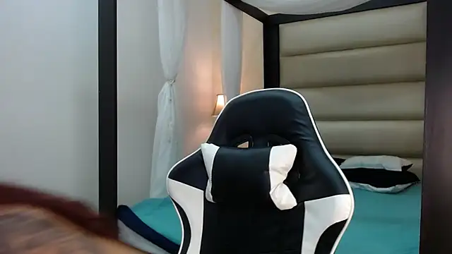 ChantalPetit online show from September 2025 06:06:01 PM