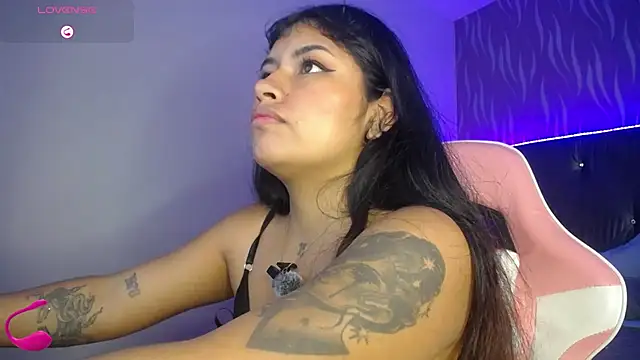 Snapshot of ChantalPetit chatting on July 2026 12:06:01 PM ChantalPetit online show from July 2026 12:06:01 PM