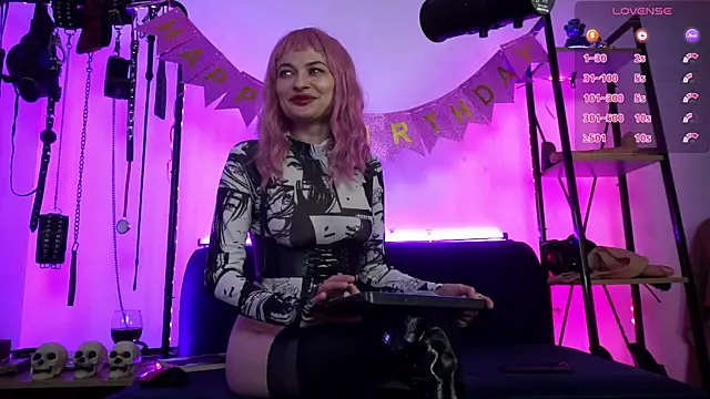 CyberXGoddess online show from April 2026 10:33:02 PM
