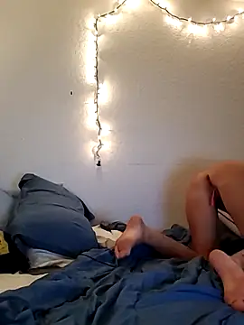 Snapshot of Scarlettishere chatting on January 2025 01:52:02 AM Scarlettishere online show from January 2025 01:52:02 AM