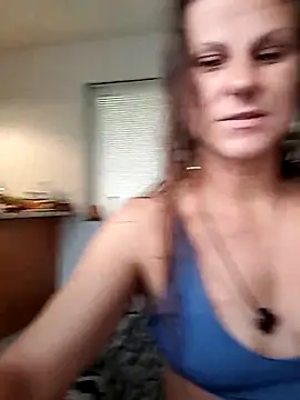 Scarlettishere online show from April 2026 11:47:01 AM