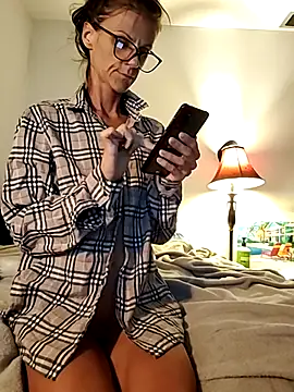 Snapshot of Scarlettishere chatting on October 2025 11:33:02 AM Scarlettishere online show from October 2025 11:33:02 AM