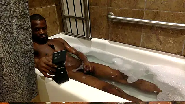 Maculine Stayr online show from November 2025 01:22:01 PM