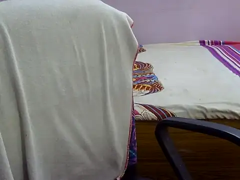 Your wild Dia online show from October 2025 06:05:01 AM