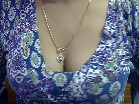 Your wild Dia online show from November 2025 06:11:02 PM