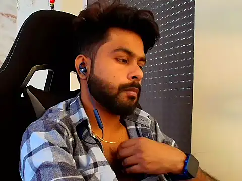 SHENOY3 online show from March 2026 04:19:02 AM