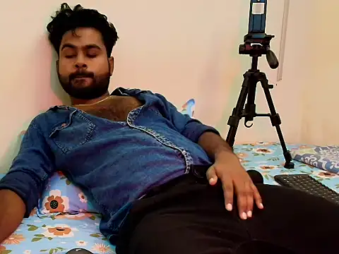 Snapshot of SHENOY3 chatting on June 2026 07:04:01 PM SHENOY3 online show from June 2026 07:04:01 PM