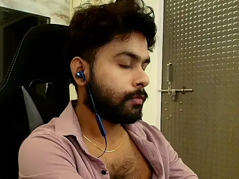 Snapshot of SHENOY3 chatting on June 2026 02:44:02 PM SHENOY3 online show from June 2026 02:44:02 PM