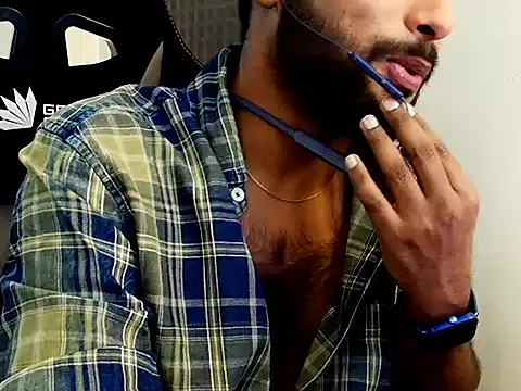 SHENOY3 online show from November 2025 05:02:01 PM