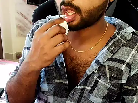 SHENOY3 online show from October 2025 04:35:02 AM