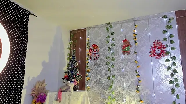 kelly thomson online show from December 2025 01:27:01 AM