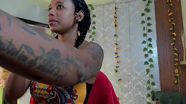 kelly thomson online show from February 2026 01:44:01 PM