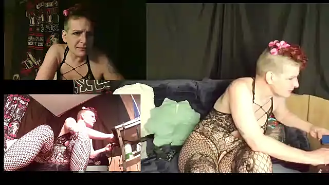 Snapshot of betty-bombshell chatting on January 2025 07:35:02 PM betty-bombshell online show from January 2025 07:35:02 PM
