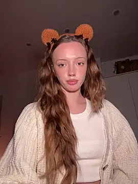 Snapshot of Weeissy chatting on February 2026 06:48:02 PM Weeissy online show from February 2026 06:48:02 PM