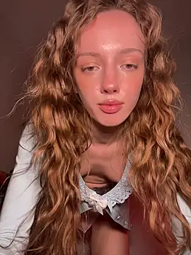 Snapshot of Weeissy chatting on November 2025 08:13:01 PM Weeissy online show from November 2025 08:13:01 PM