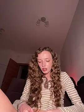 Snapshot of Weeissy chatting on November 2025 07:39:01 PM Weeissy online show from November 2025 07:39:01 PM