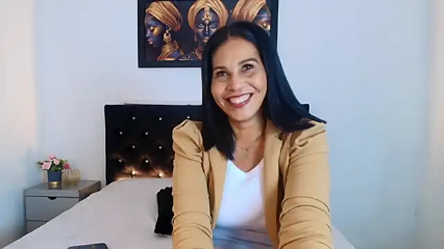 Shanon mature online show from July 2026 07:00:02 PM