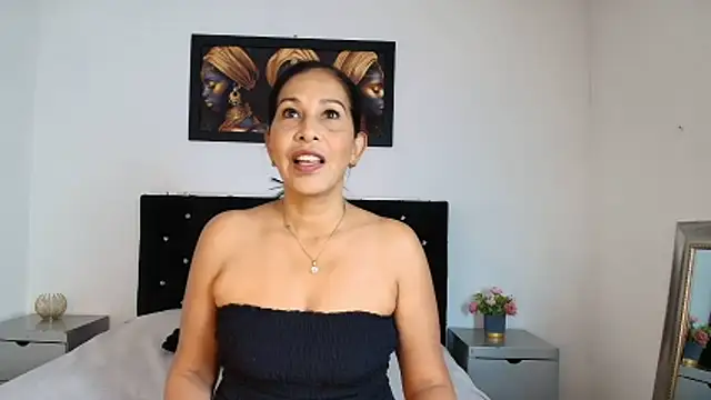 Shanon mature online show from June 2026 06:46:01 PM