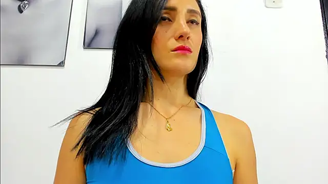 Snapshot of izzy_cum chatting on January 2025 03:11:01 PM izzy cum online show from January 2025 03:11:01 PM